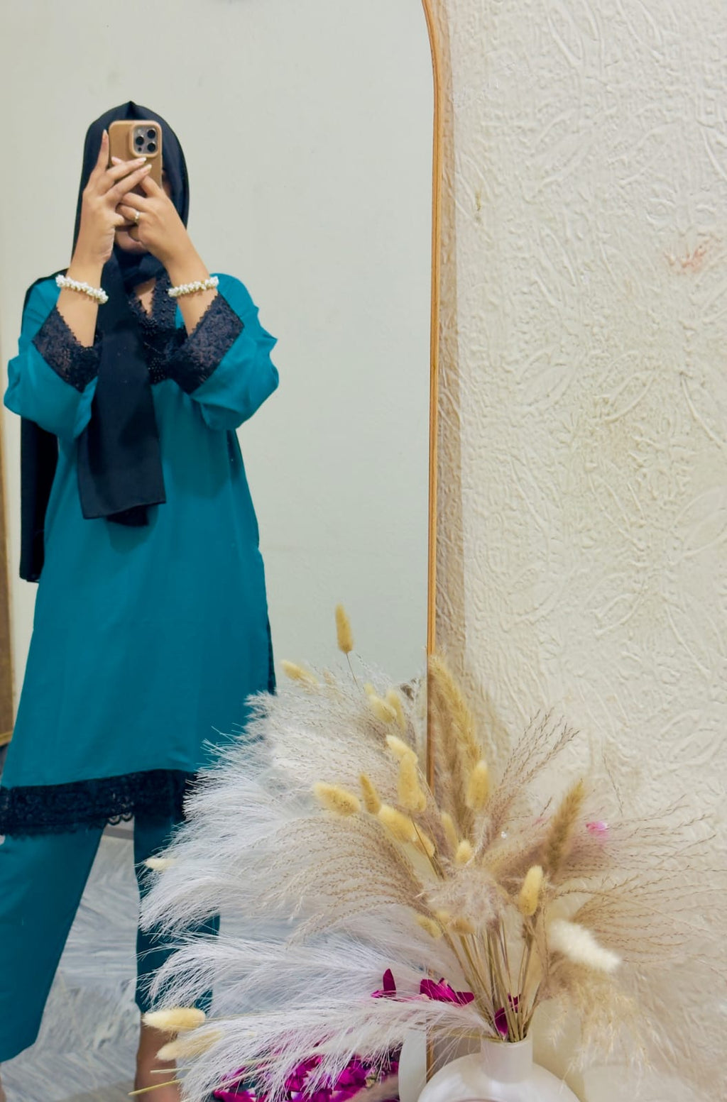 Elegant Lilon 2 Piece Suit